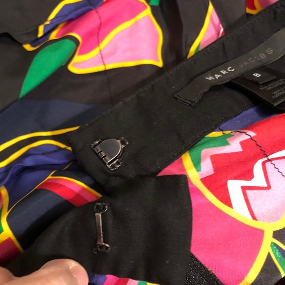 Marc Jacobs black w/pink & red flowers, size 8 - Picture 7 of 7